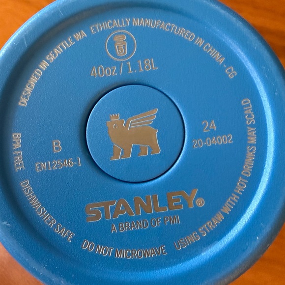 Stanley Royal Blue Insulated Mug 40oz - Picture 7 of 7